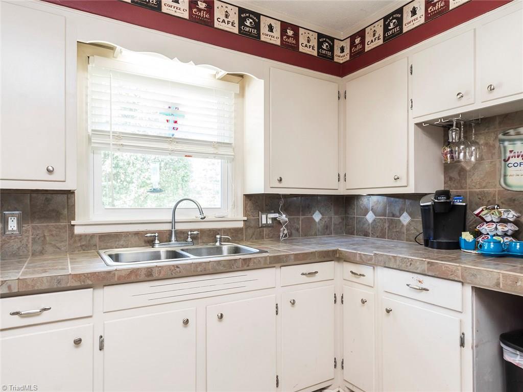 2220 Swepsonville Road Graham, NC 27253 - Photo 9 of 29 Kitchen