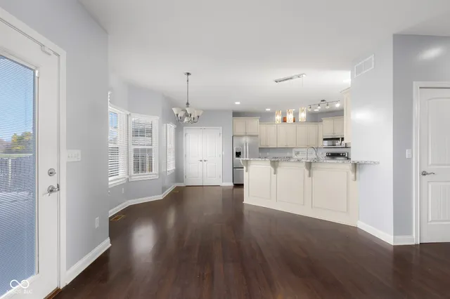 $559,900 | 2076 Pawnee Trail, Columbus, IN 47203