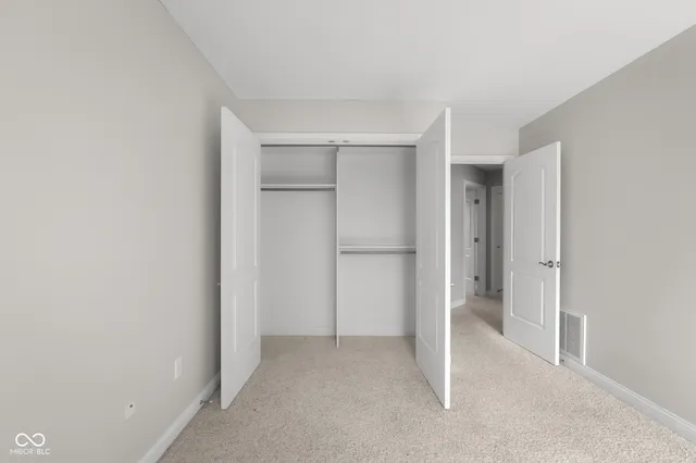 $559,900 | 2076 Pawnee Trail, Columbus, IN 47203