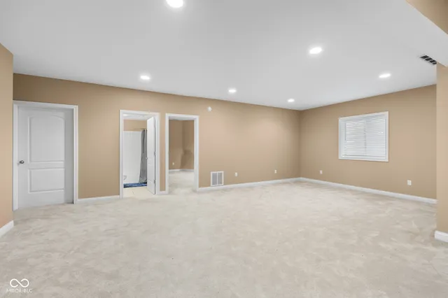 $559,900 | 2076 Pawnee Trail, Columbus, IN 47203