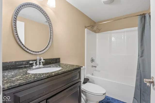 $559,900 | 2076 Pawnee Trail, Columbus, IN 47203