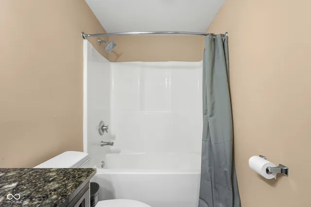 $559,900 | 2076 Pawnee Trail, Columbus, IN 47203