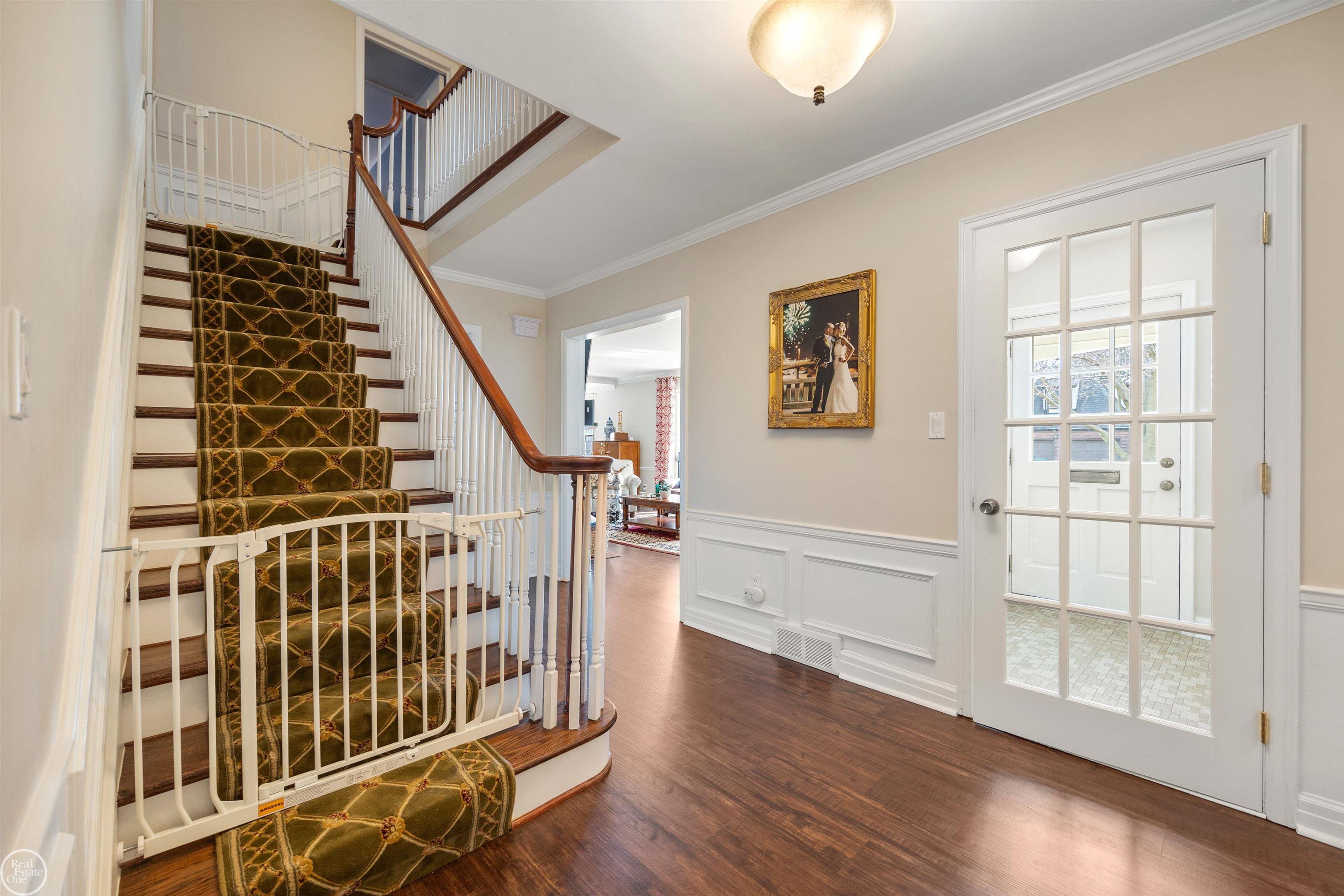 704 Pemberton Road Grosse Pointe, MI 48230 - Photo 36 of 75 50135490-a2f1b7ae-d776-4f4a-b886-0131036d5336.JPG