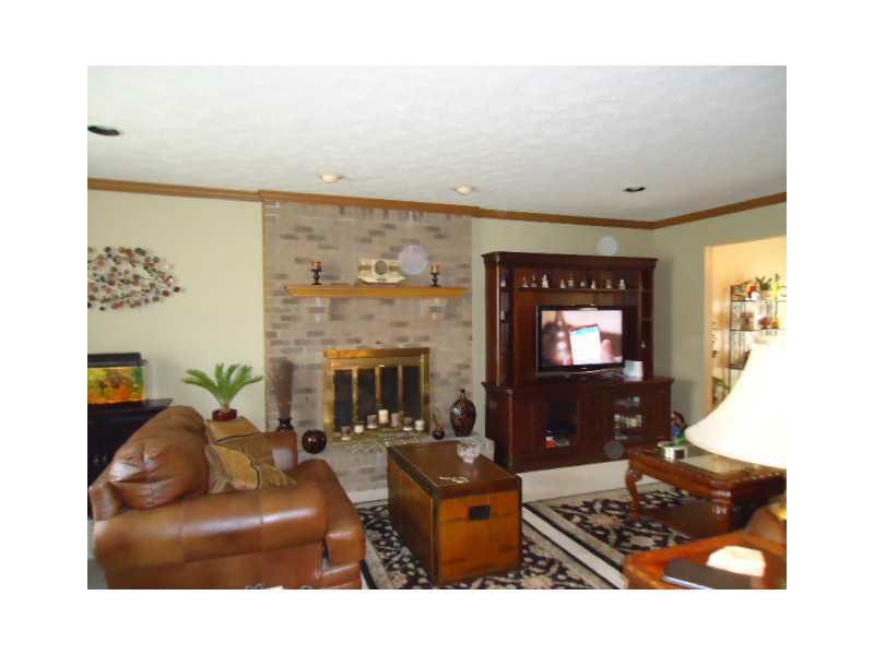 5026 Julia McKees Rocks, PA 15136 - Photo 5 of 18 Den/Family/Great Room.