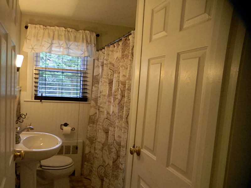 112 Walnut Road Barrington, RI 02806 - Photo 20 of 25 Bathroom. Light filled first floor FULL bath..could be used as bath for 5th bedroom/office