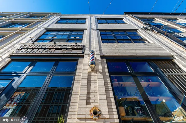 a view of a entryway of a building