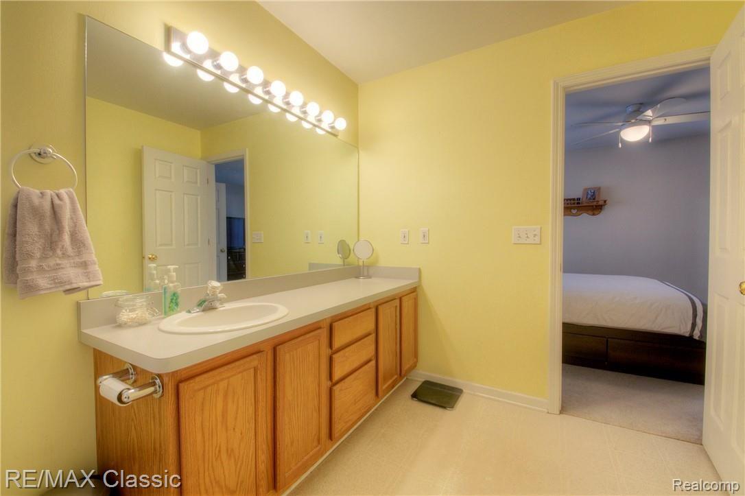 2366 Chestnut Bend Howell, MI 48855 - Photo 42 of 51 930A3472_3_4.jpg