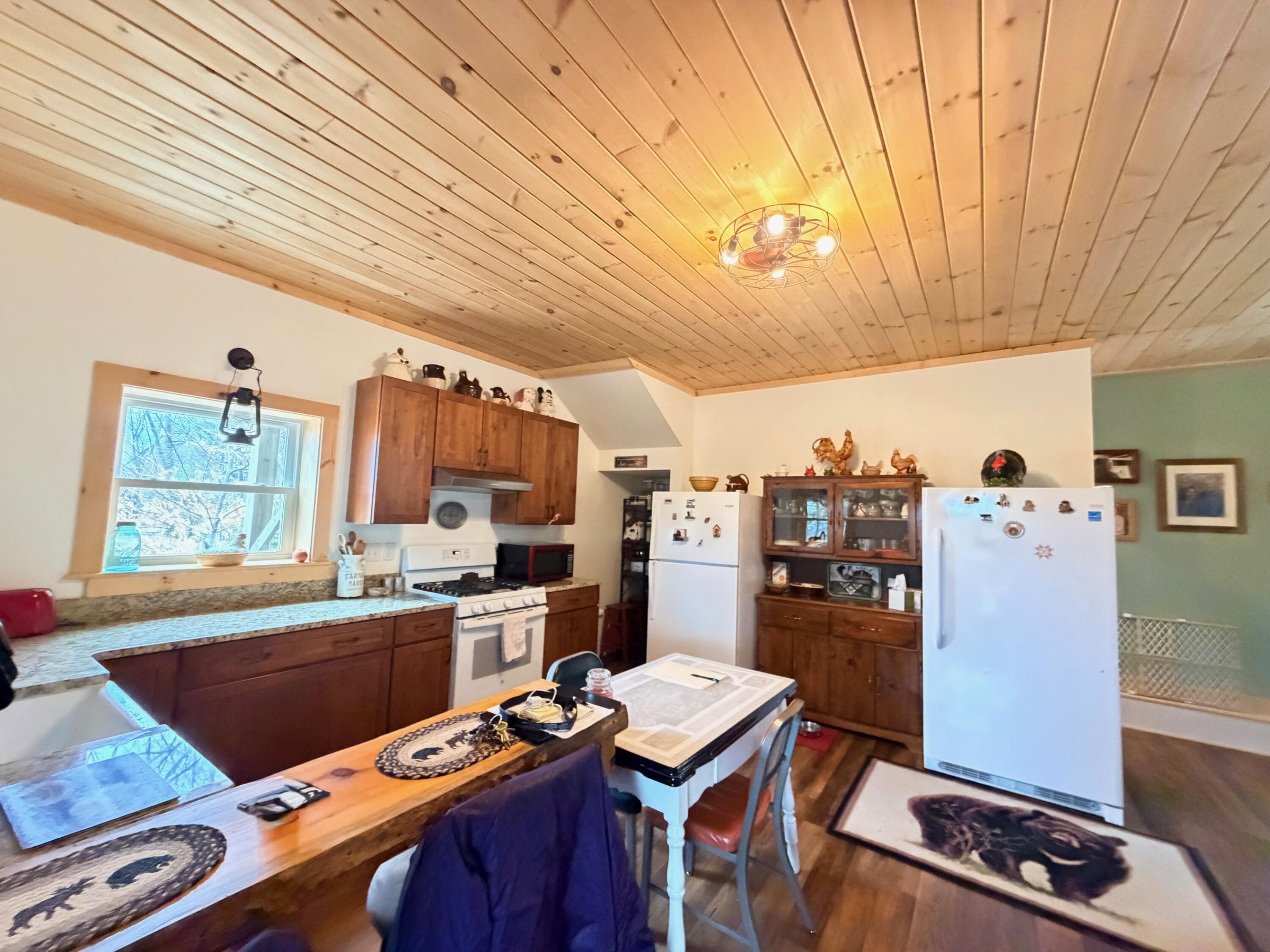 190 Deer Hill Road Harrison, ME 04040 - Photo 14 of 57 10f