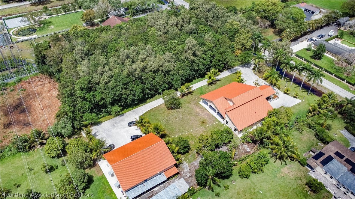 14630 Luray Road Southwest Ranches, FL 33330 - Photo 38 of 44 Gallery Image 38