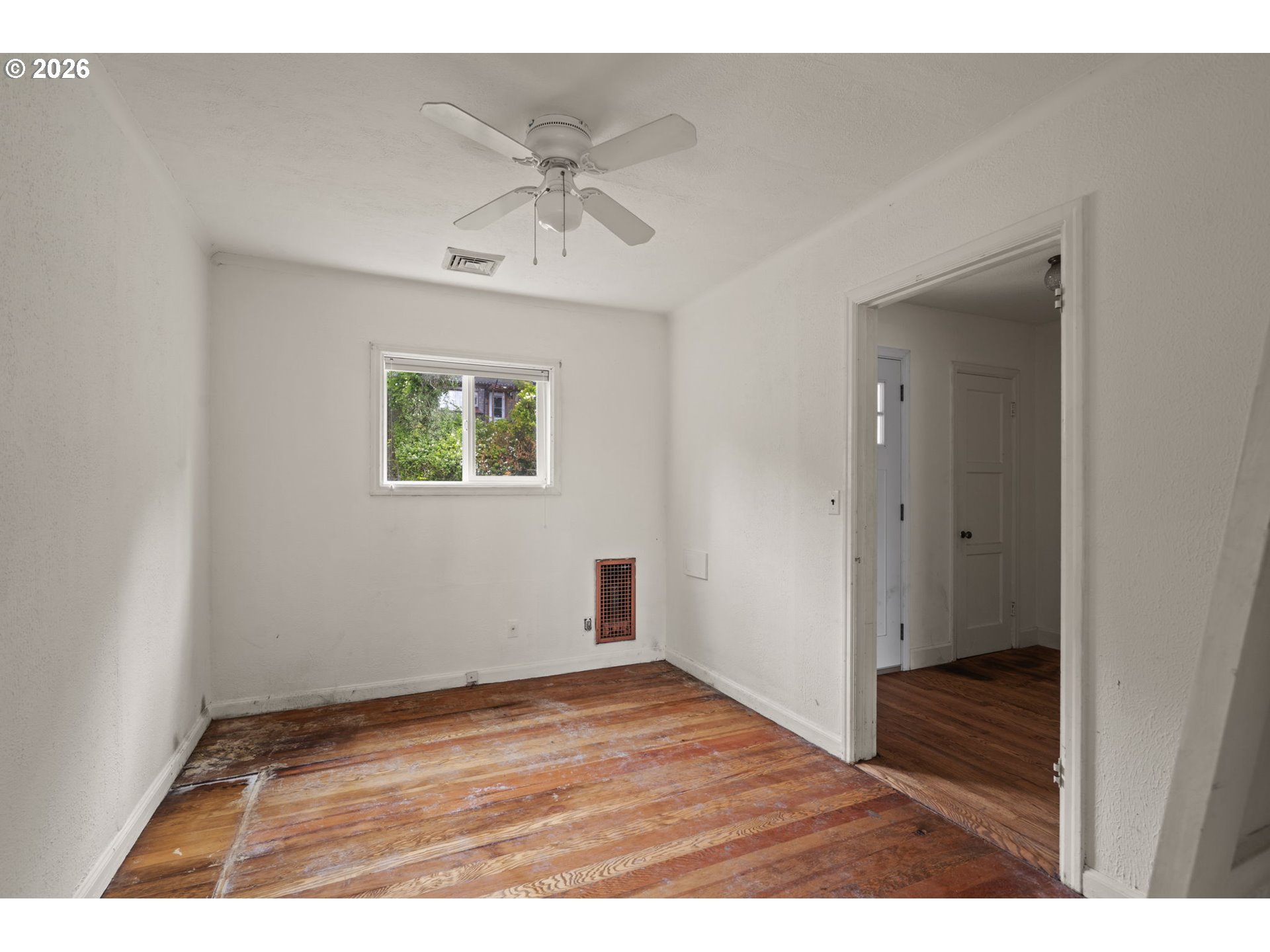357 West Niagara Avenue Astoria, OR 97103 - Photo 12 of 19