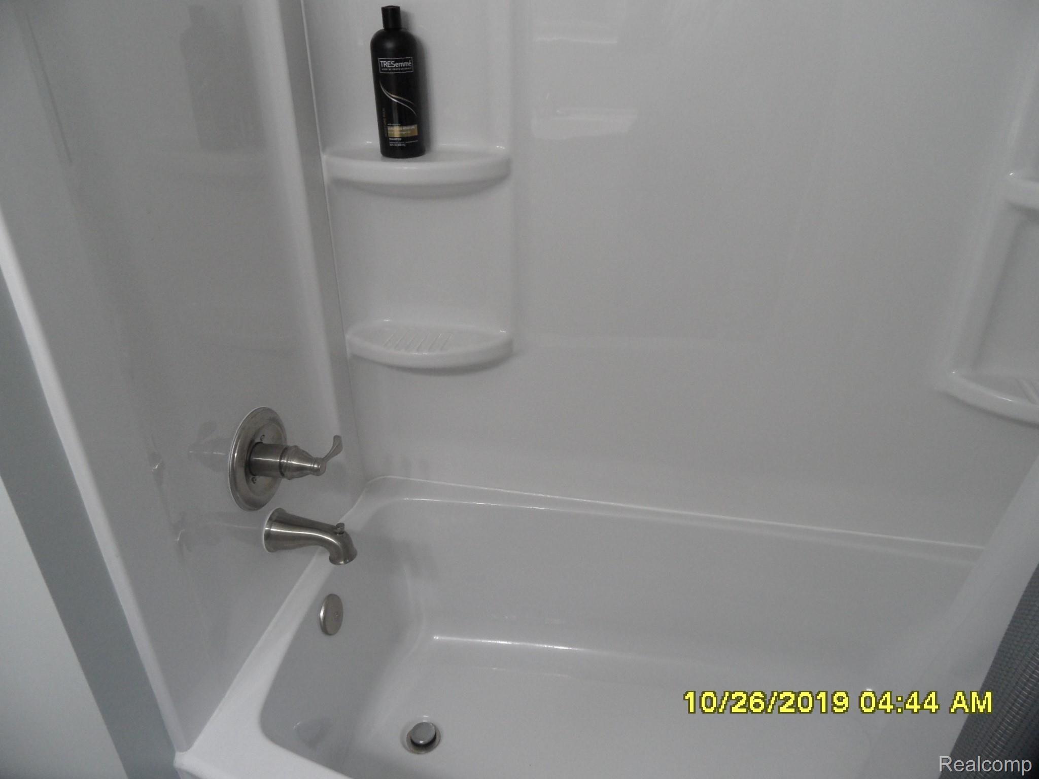 283 Riverside Drive Clinton Township, MI 48036 - Photo 24 of 29 SAM_0360.JPG