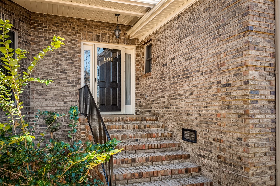 101 Seven Oaks Drive Pendleton, SC 29670 - Photo 3 of 39