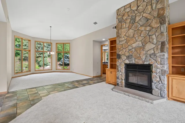 $1,050,000 | 2520 Arbor Court, Mendota Heights, MN 55120