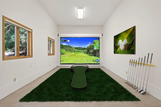 $1,050,000 | 2520 Arbor Court, Mendota Heights, MN 55120