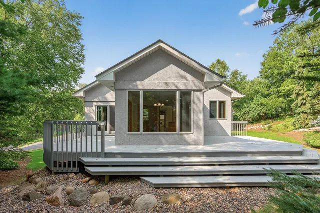 $1,050,000 | 2520 Arbor Court, Mendota Heights, MN 55120