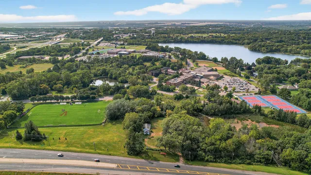 $1,050,000 | 2520 Arbor Court, Mendota Heights, MN 55120