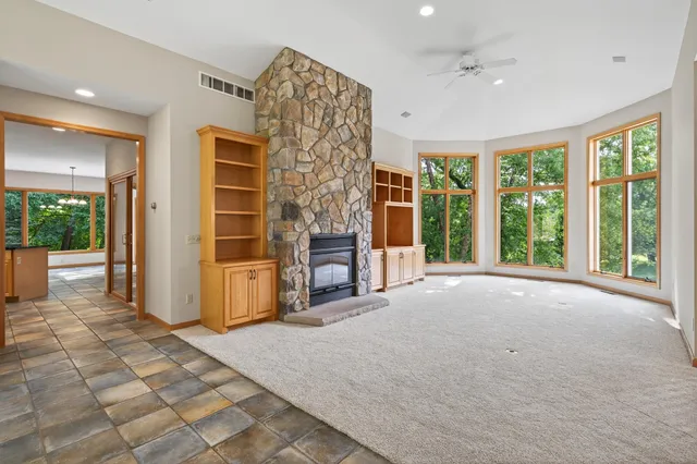 $1,050,000 | 2520 Arbor Court, Mendota Heights, MN 55120