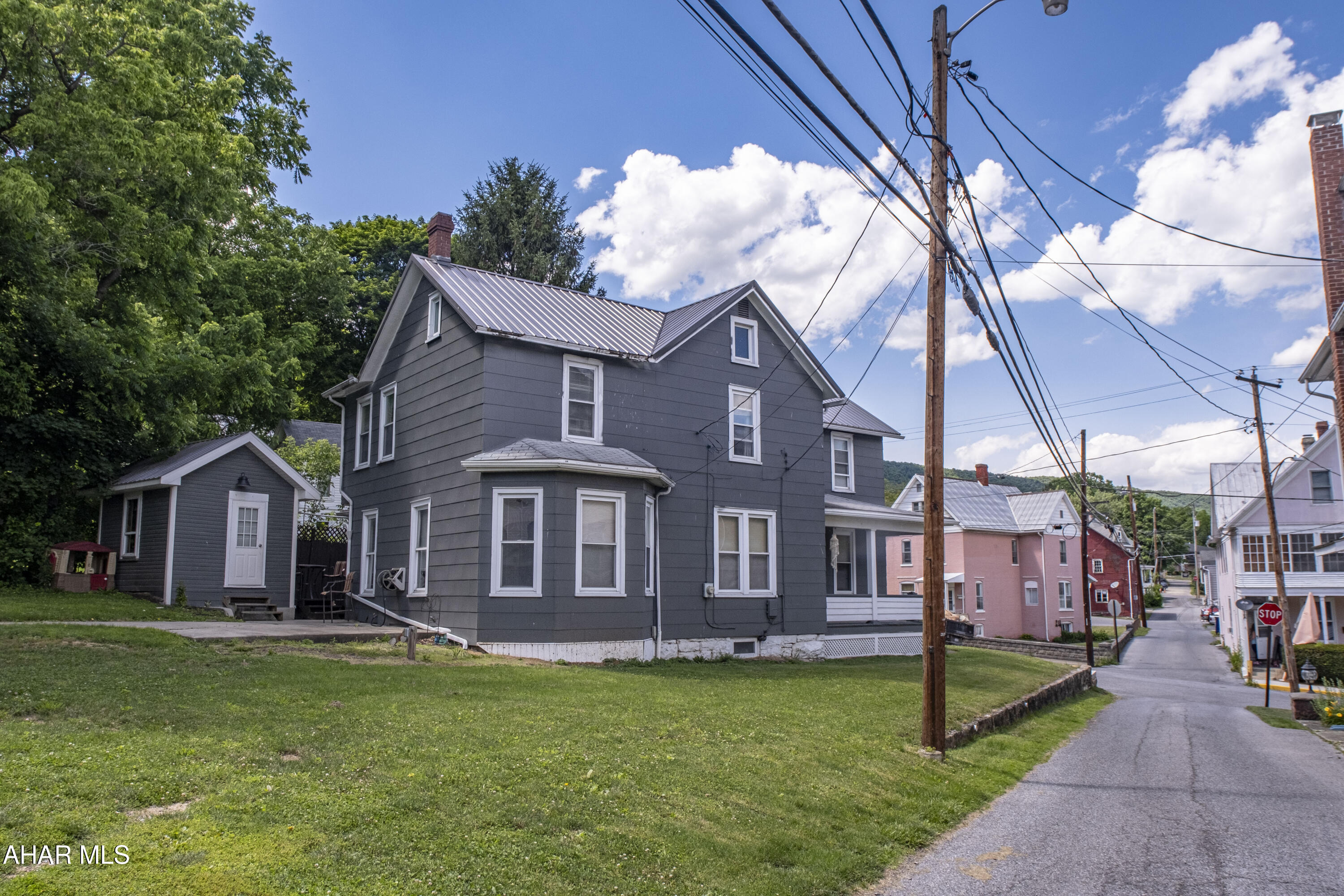 20 West 3rd Street Everett, PA 15537 - Photo 4 of 47