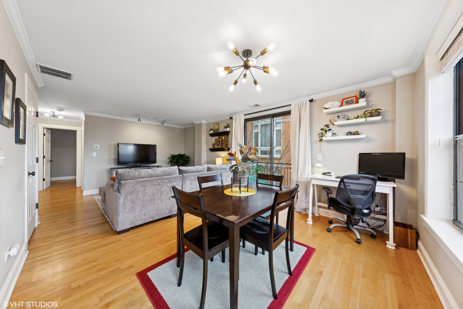 4144 North Sheridan Road, Unit 411 Chicago, IL 60613 - Photo 4 of 15