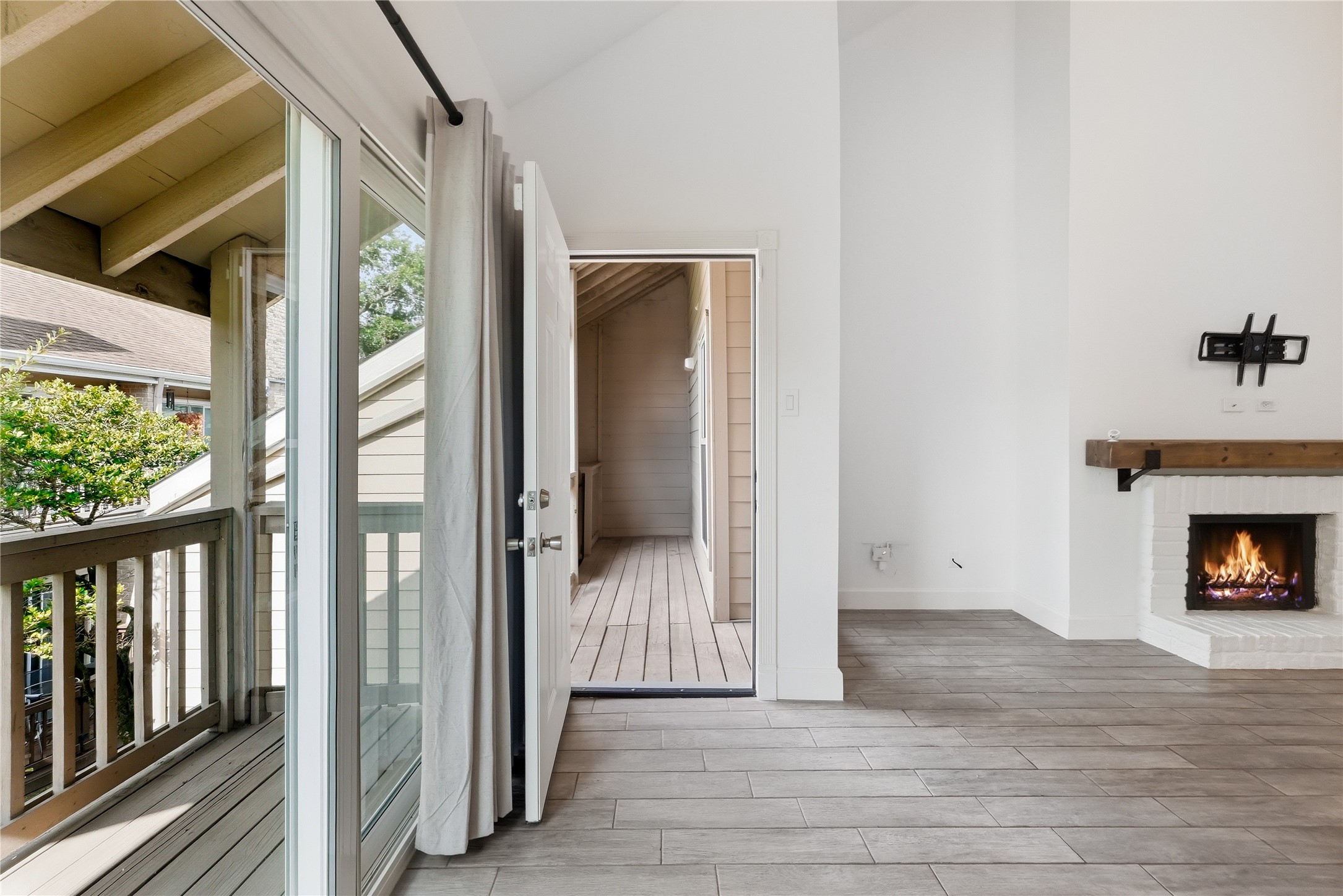 2100 Tanglewilde Street, Unit 378 Houston, TX 77063 - Photo 8 of 28