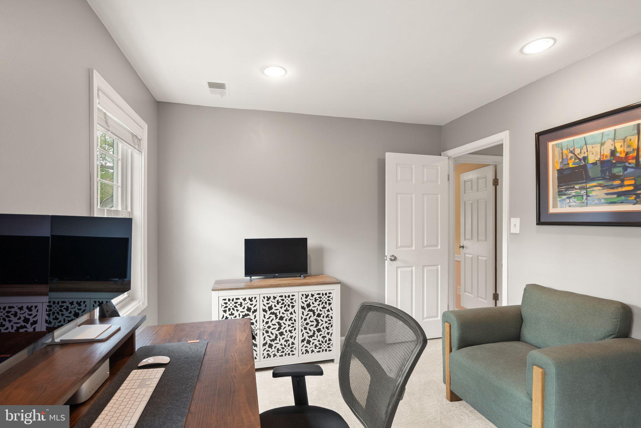 11401 Tanbark Drive Reston, VA 20191 - Photo 44 of 80