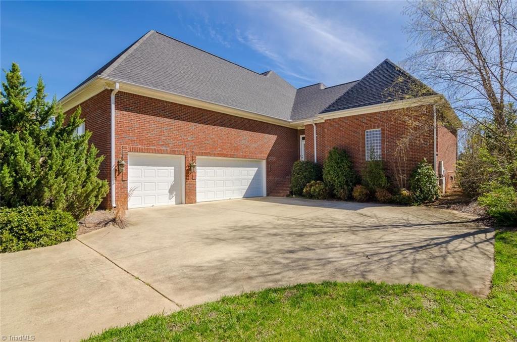 6702 Bugle Run Drive Oak Ridge, NC 27310 - Photo 24 of 29 3 Car Garage and 2nd Entrance