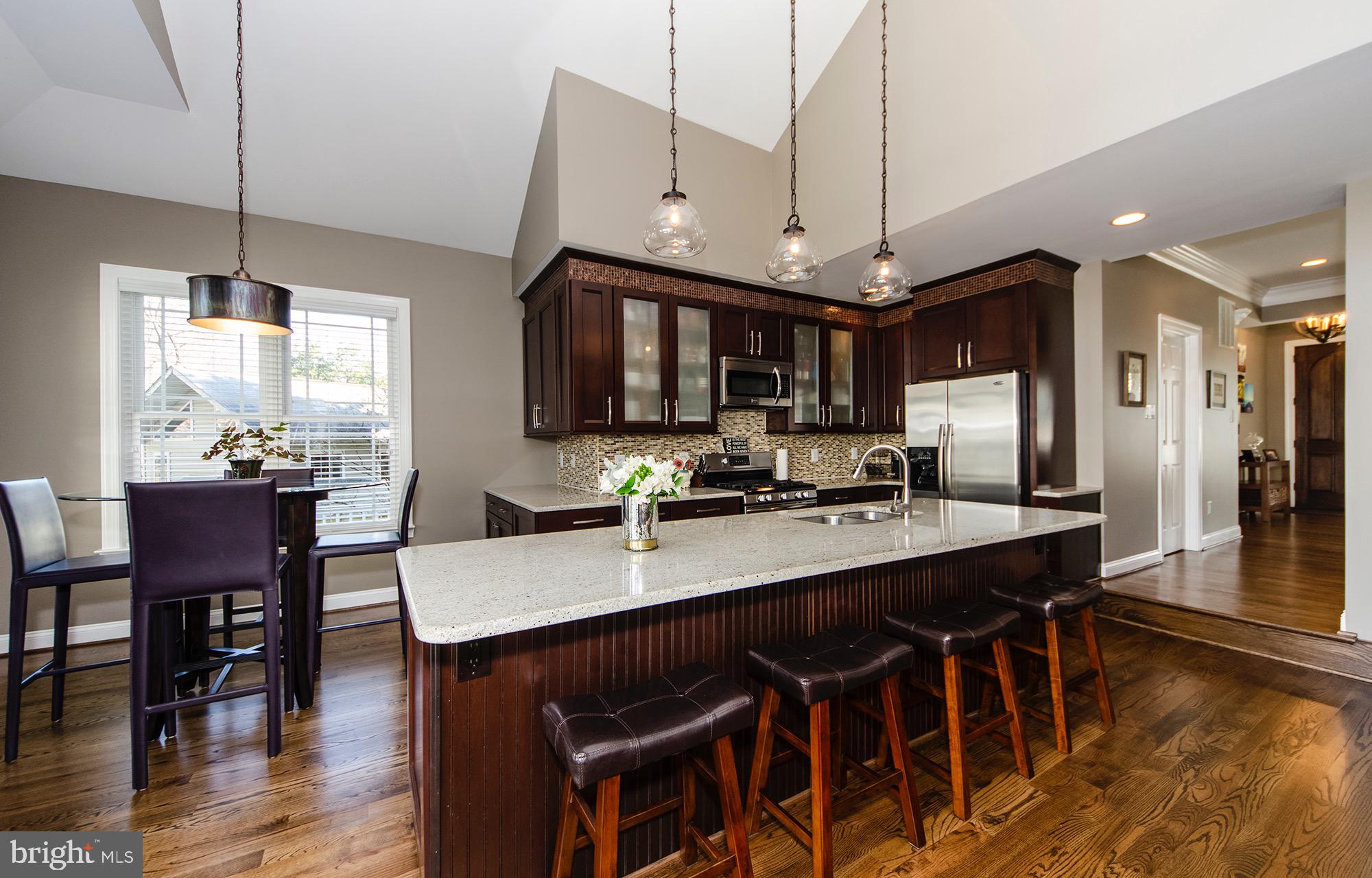 403 Tapawingo Road Southwest Vienna, VA 22180 - Photo 19 of 59 Kitchen/Breakfast nook