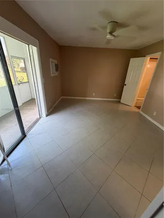 $1,400 | 355 Sheffield O, Unit 355, West Palm Beach, FL 33417