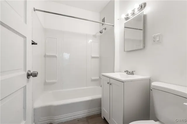 $1,600 | 712 Oak Street, Syracuse, NY 13203