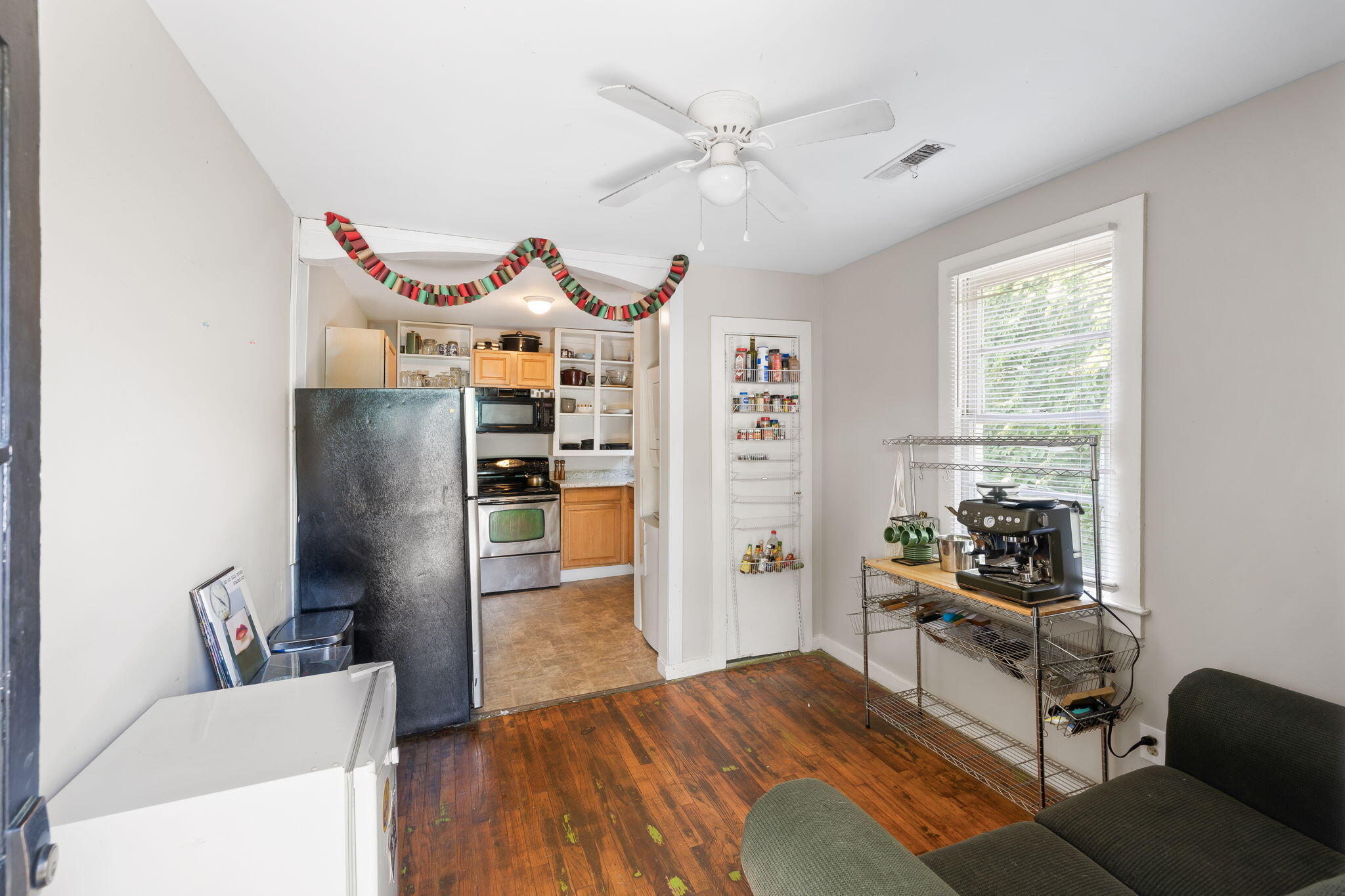 210 Line Street Charleston, SC 29403 - Photo 3 of 28 210 Line St3