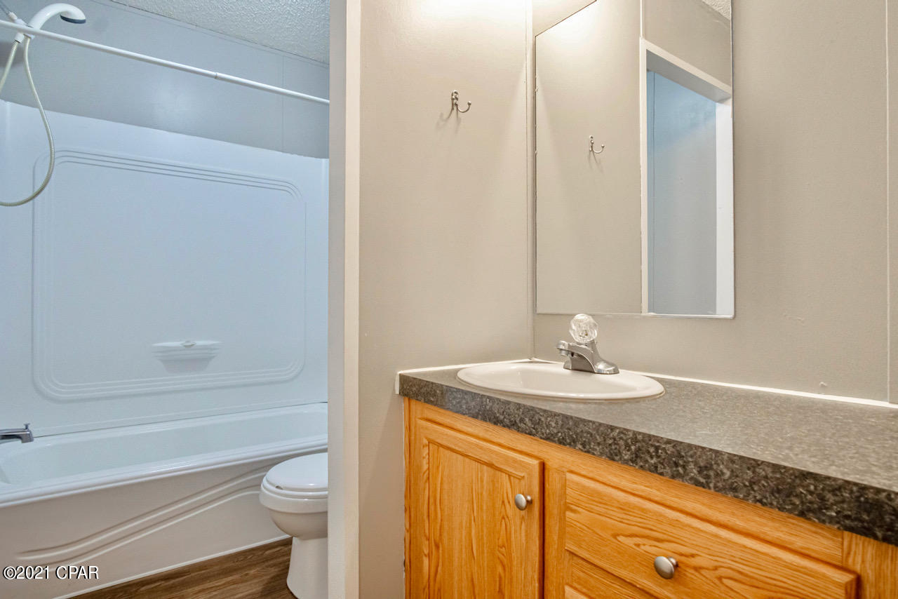 10401 Silver Lake Road Fountain, FL 32438 - Photo 14 of 17 Gallery Image 14