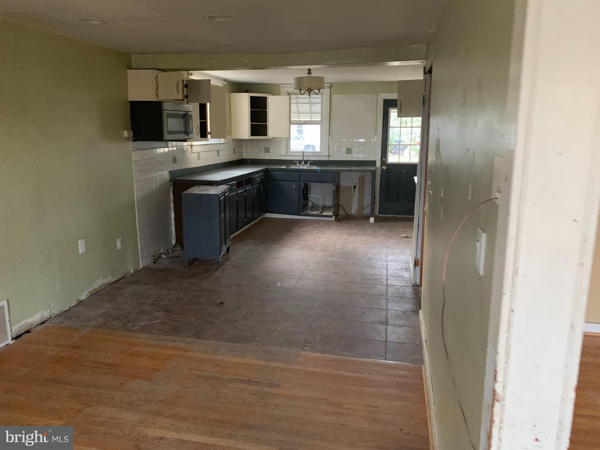 512 Warwick Road Magnolia, NJ 08049 - Photo 6 of 12