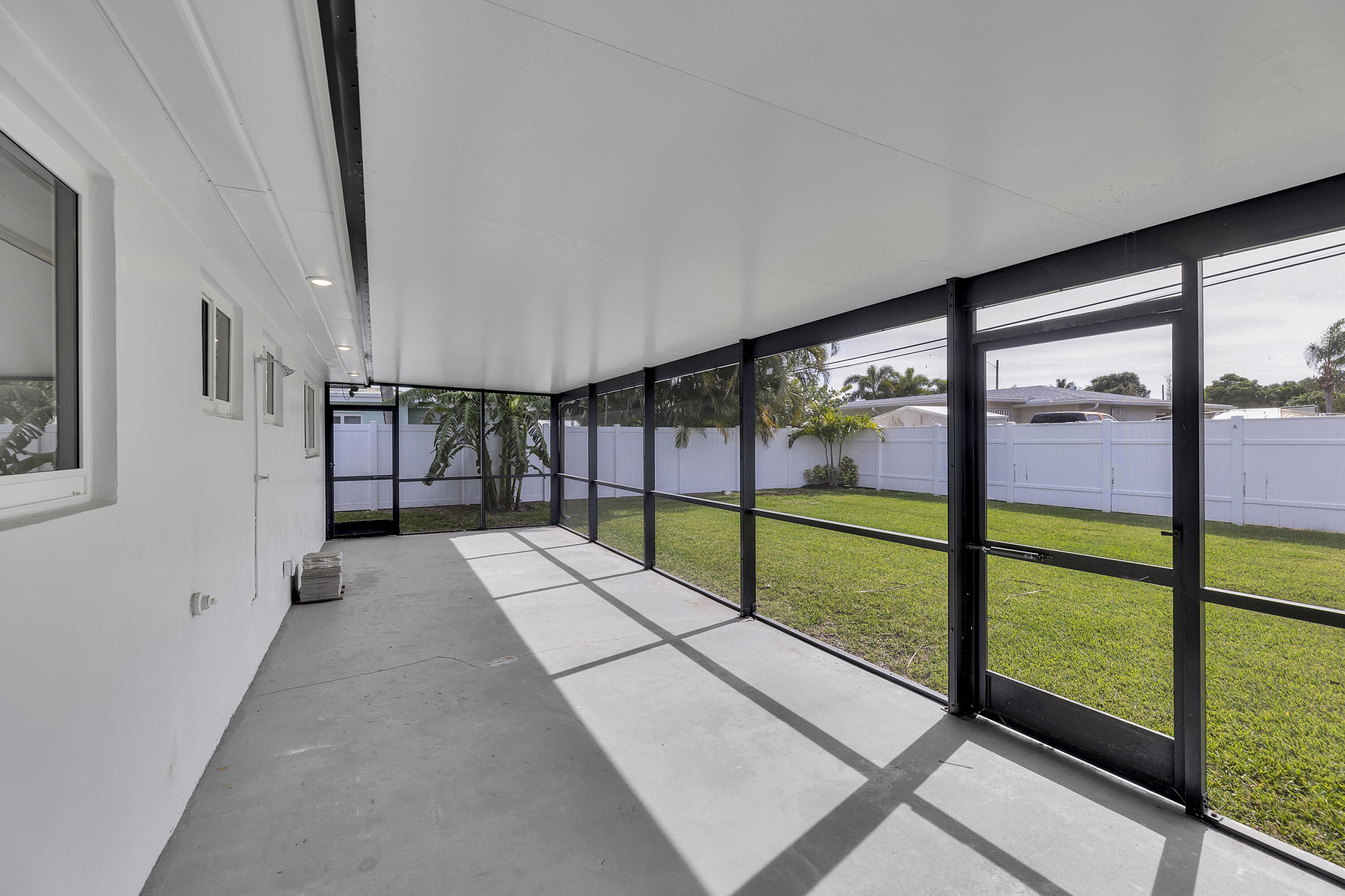 260 Northeast 28th Terrace Boca Raton, FL 33431 - Photo 20 of 40 camargo (86)