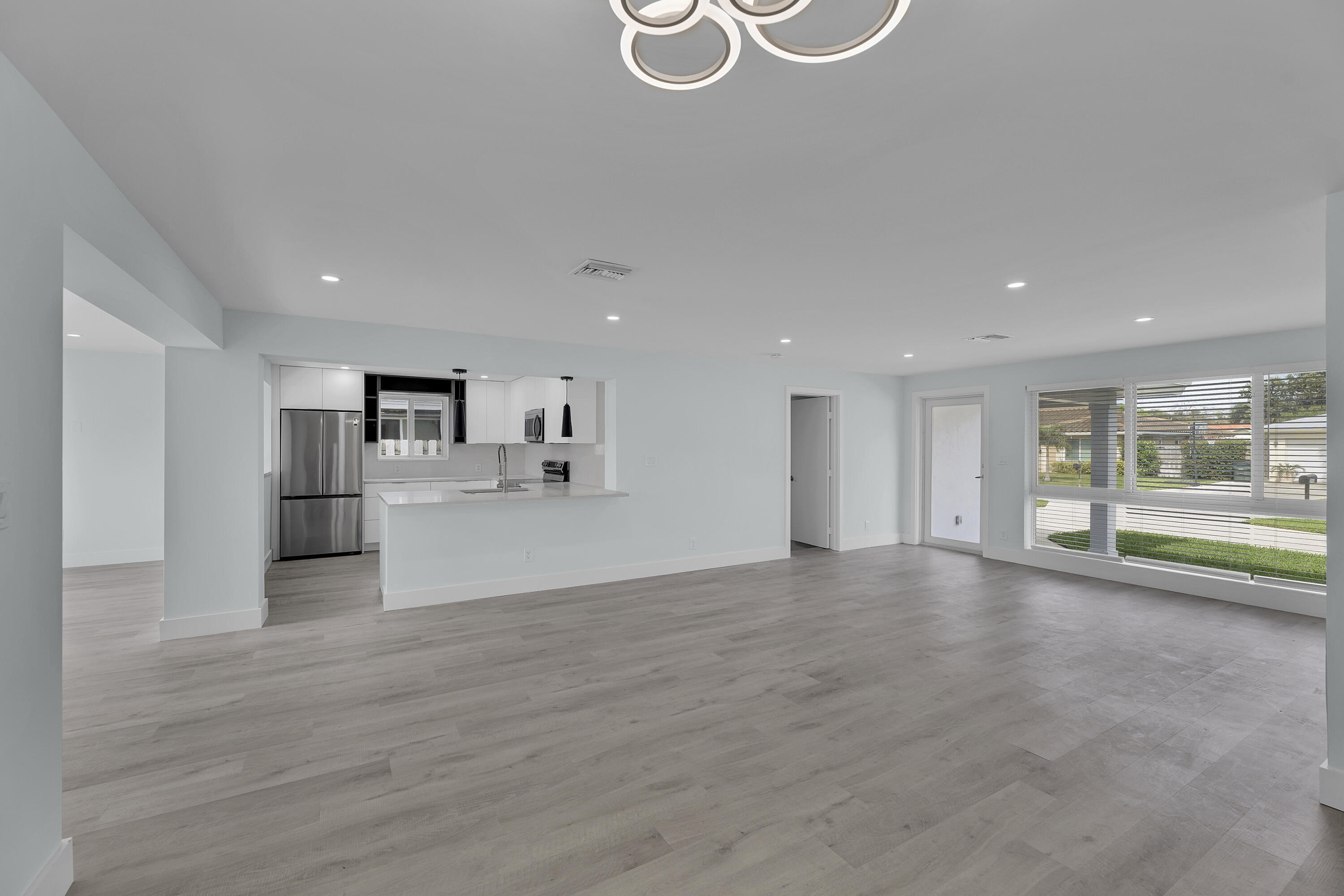 260 Northeast 28th Terrace Boca Raton, FL 33431 - Photo 4 of 40 camargo (36)