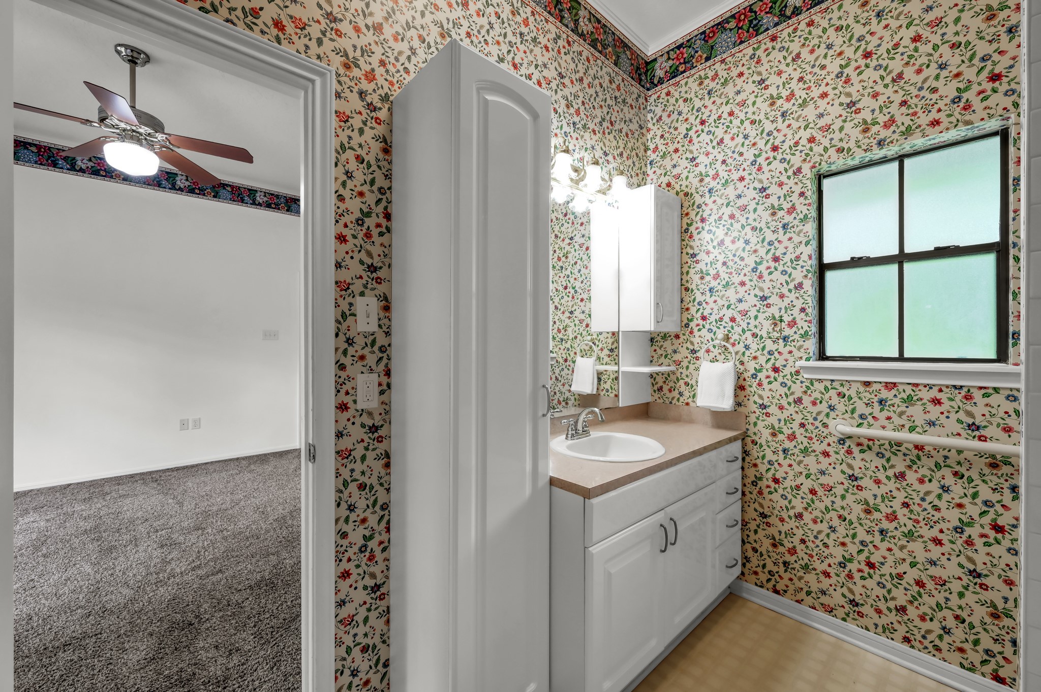 16892 Payne Road Conroe, TX 77302 - Photo 19 of 50 Primary Bathroom