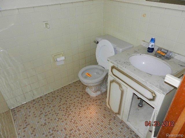 20203 Lichfield Road Detroit, MI 48221 - Photo 21 of 22 DSCN3333.JPG
