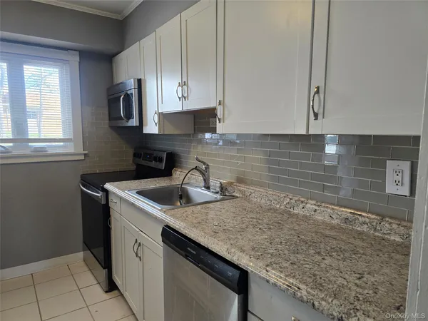 $3,000 | 228 Chance Drive, Unit 1, Oceanside, NY 11572