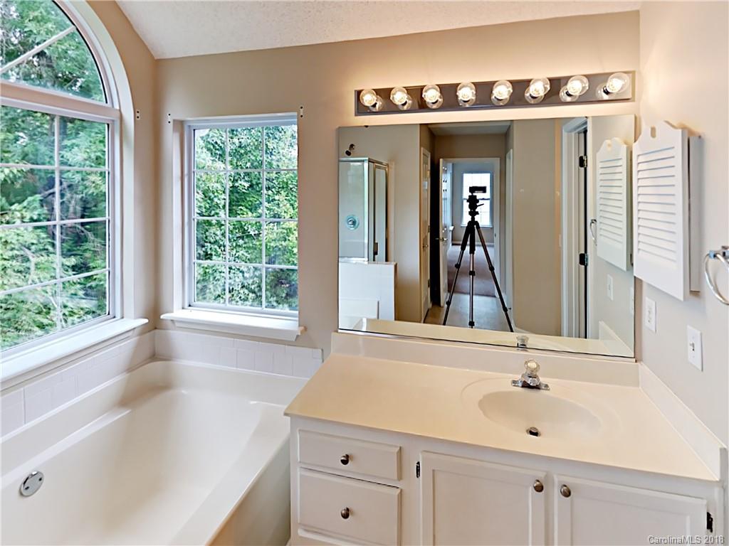 947 Knightsbridge Road Fort Mill, SC 29708 - Photo 11 of 18
