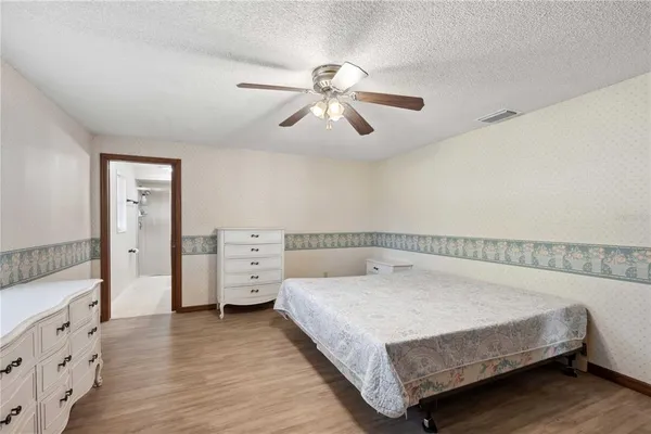 $1,600 | Undisclosed Address, Webster, FL 33597