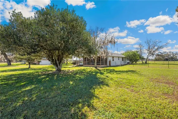 $1,600 | Undisclosed Address, Webster, FL 33597