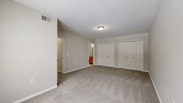 $2,200 | 2740 South Knightsbridge Circle, Ann Arbor, MI 48105