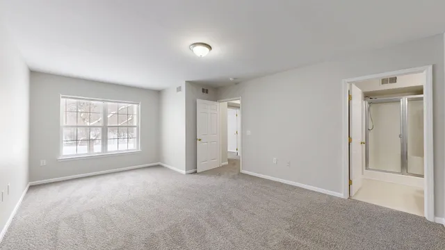 $2,400 | 2740 South Knightsbridge Circle, Ann Arbor, MI 48105