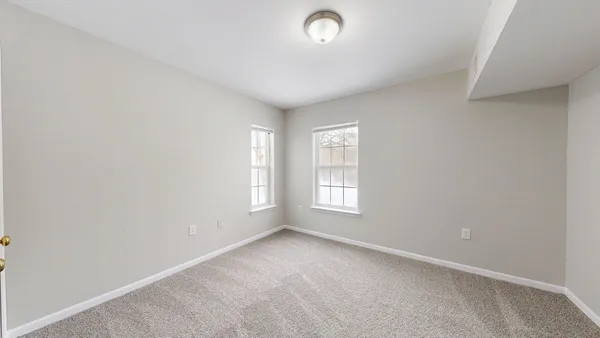 $2,200 | 2740 South Knightsbridge Circle, Ann Arbor, MI 48105