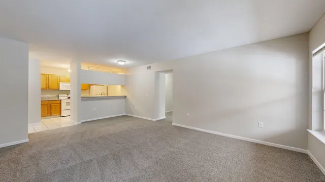 $2,400 | 2740 South Knightsbridge Circle, Ann Arbor, MI 48105