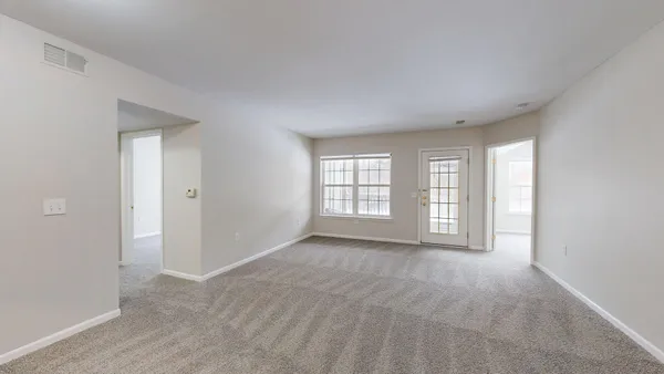 $2,200 | 2740 South Knightsbridge Circle, Ann Arbor, MI 48105