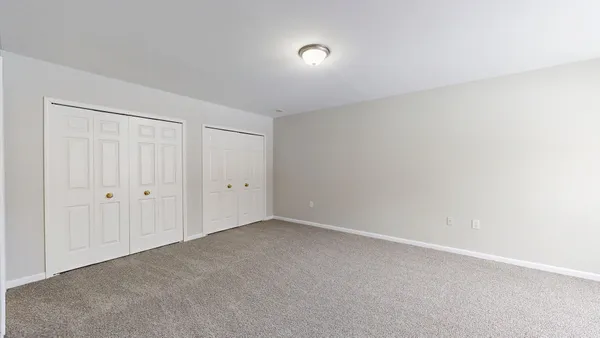 $2,200 | 2740 South Knightsbridge Circle, Ann Arbor, MI 48105