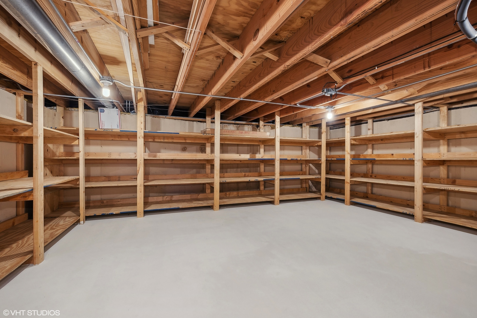 8669 Raintree Lane Orland Park, IL 60462 - Photo 23 of 25 a view of an empty room with a room