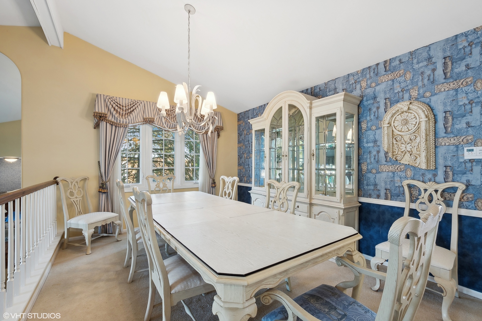 8669 Raintree Lane Orland Park, IL 60462 - Photo 5 of 25 a view of a dining room with furniture window and wooden floor
