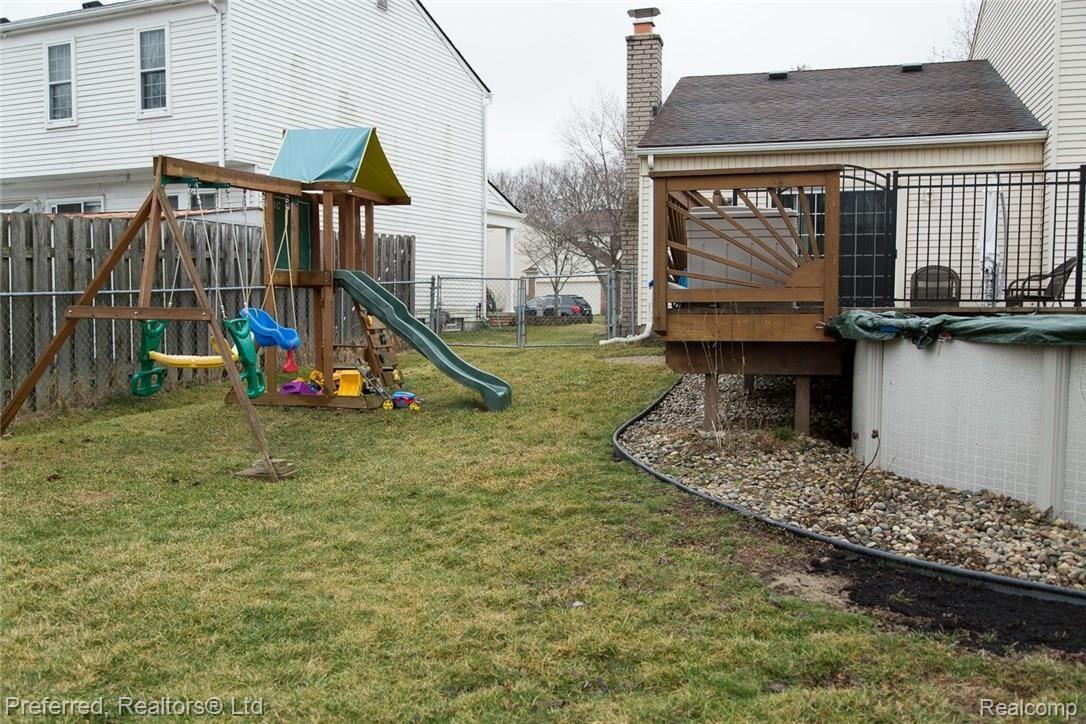 689 Worthington Road Canton, MI 48188 - Photo 24 of 30 689Worthington-29.jpg