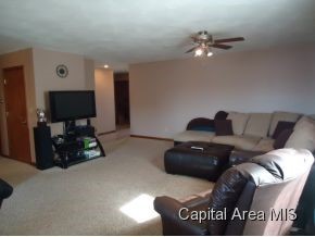 2909 Rend Drive Springfield, IL 62707 - Photo 5 of 12 Gallery Image 5